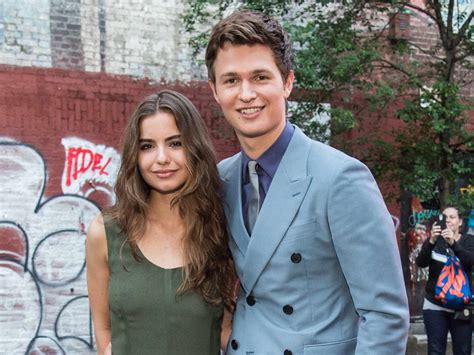 Ansel Elgort and Violetta Komyshan’s Relationship。